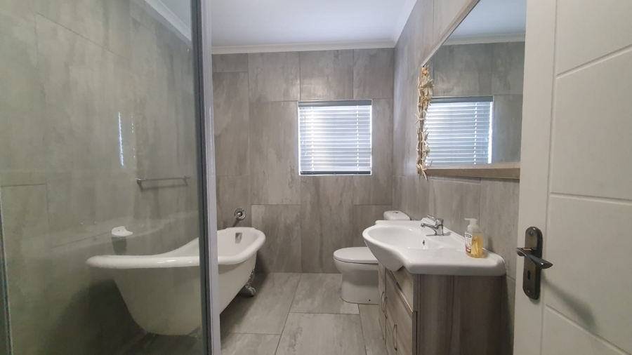 3 Bedroom Property for Sale in Brandhuis Western Cape